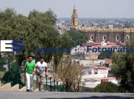 Turismo en Zona Arqueológica  - ES imagen agencia de fotografía