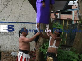 Via Crusis en Pueblo Nuevo - ES imagen agencia de fotografía