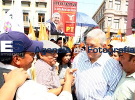 Andrés Manuel López Obrador promueve el MORENA en Puebla - ES imagen agencia de fotografía