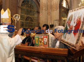 Misa en honor a la beatificación de Juan Pablo II - ES imagen agencia de fotografía