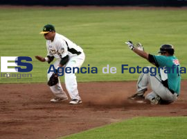 Pierde Pericos de Puebla ante Saraperos de Saltillo - ES imagen agencia de fotografía