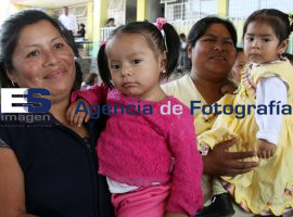El día de mañana se festejará el día de la madre - ES imagen agencia de fotografía