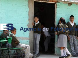 Entrega Eduardo Rivera, Primera Aula de la Escuela Quetzalcóatl en la Resurrección - ES imagen agencia de fotografía