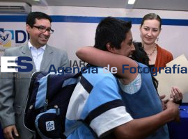 Repatrían niños migrantes poblanos - ES imagen agencia de fotografía