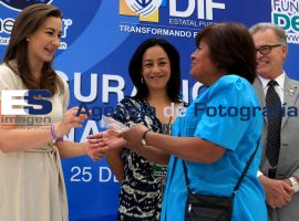 Martha Erika Alonso puso en marcha las Jornadas Visuales - ES imagen agencia de fotografía