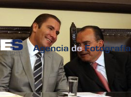 Firma del Acuerdo Legislativo con el Gobierno Estatal - ES imagen agencia de fotografía