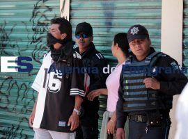 se enfrentan grupos del Tianguis La Piedad - ES imagen agencia de fotografía