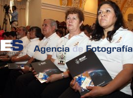 Graduación del Programa Emprendedores Oro de la BUAP - ES imagen agencia de fotografía