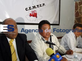 Consejo de mototaxis - ES imagen agencia de fotografía