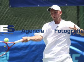 Borvanov gana el Future de tenis Britania Zavaleta - ES imagen agencia de fotografía