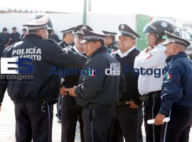 Protestan policías de trancito que fueron transferidos a seguridad - ES imagen agencia de fotografía