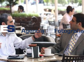Diputados del PVEM conversan en portales del centro - ES imagen agencia de fotografía