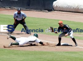 Pierden Pericos Puebla 1-0 frente a los Vaqueros Laguna - ES imagen agencia de fotografía