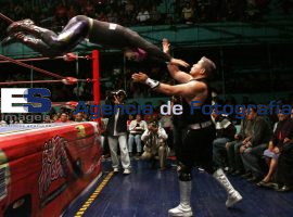 Lucha Preestelar Arena Puebla - ES imagen agencia de fotografía