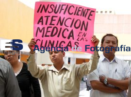 Manifestantes ISSSTE - ES imagen agencia de fotografía