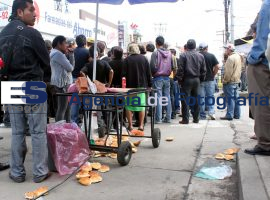 Enfrentamiento Comerciantes y Policia Municipal Texmelucan - ES imagen agencia de fotografía