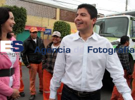 Eduardo Rivera Inaugura Servicios en San Baltazar Campeche - ES imagen agencia de fotografía