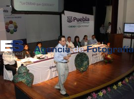 Inicia ciclo de conferencias Ciudad con Valores - ES imagen agencia de fotografía