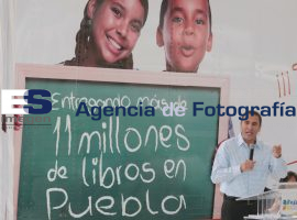 Moreno Valle dio el banderazo de salida a la repartición de libros en todo el estado - ES imagen agencia de fotografía