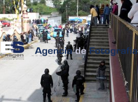Enfrentamiento Policia y Habitantes por Presidencia de Chiautzingo - ES imagen agencia de fotografía