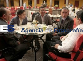 Diputados Desayunando              - ES imagen agencia de fotografía