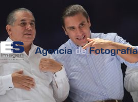 Entrega RMV fertilizantes y plantas de cafe en Xicotepec - ES imagen agencia de fotografía