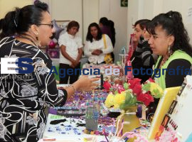 Graduación Primera Generación EmprendeMujer - ES imagen agencia de fotografía
