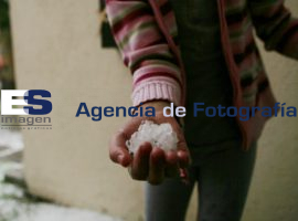 Llueve con granizo al sur de la iudad - ES imagen agencia de fotografía