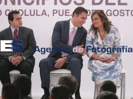 Entrega Rafael Moreno Valle participaciones a los municipios - ES imagen agencia de fotografía