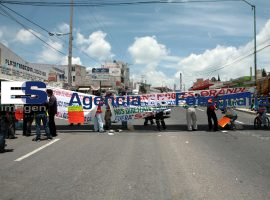 Vecinos de Totimehuacán piden entre la ruta Bulevar - ES imagen agencia de fotografía