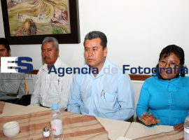 Ayuntamiento de Atzitzihuacan denuncian amenazas antorchistas - ES imagen agencia de fotografía