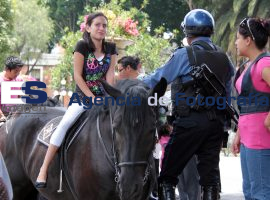 Policía Estatal Montada en el zócalo de la ciudad - ES imagen agencia de fotografía