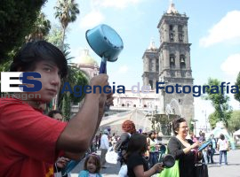 Marcha de Cacerolazos en contra de la Violencia - ES imagen agencia de fotografía