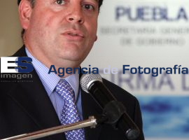 Firma de Convenio y Entrega de Becas Fundación BBVA y SGG - ES imagen agencia de fotografía