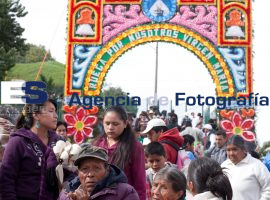 Mercado de Trueque en Plaza de la Concordia - ES imagen agencia de fotografía