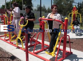Inauguración Gimnasio En La Junta Auxiliar Romero Vargas - ES imagen agencia de fotografía