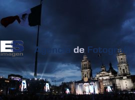 Festejos Patrios Grito de Independencia México D.F. - ES imagen agencia de fotografía