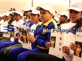Entrega de Becas BBVA Bancomer - ES imagen agencia de fotografía