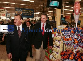 Feria de Provedores en WalMart - ES imagen agencia de fotografía