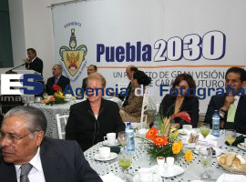 Agüera Ibañez presenta plan Puebla 2030 - ES imagen agencia de fotografía