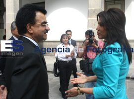 Firma de convenio entre IPM con la CAIP y reconocimiento a la BUAP - ES imagen agencia de fotografía