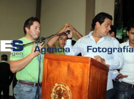 Inconformes Impiden Toma de Protesta Frentes Juveniles PRI - ES imagen agencia de fotografía