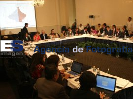 Encuentro entre legisladores federales y directores de migración - ES imagen agencia de fotografía