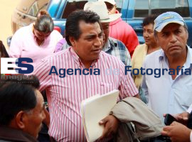 Habitantes Nenetzintla exigen circulacion ruta 67 - ES imagen agencia de fotografía