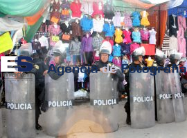 Resguardo Policiaco en el Tianguis de Texmelucan - ES imagen agencia de fotografía
