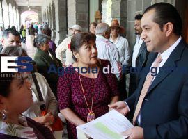Pablo Montiel Solana se reúne con tianguistas de San Isidro - ES imagen agencia de fotografía