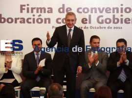 Firma de Convenio Administración con Gobierno Federal - ES imagen agencia de fotografía