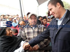 Arranque de la carretera Guadalupe Victoria-Quimixtlán-Chichiquila - ES imagen agencia de fotografía