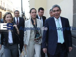 Oscar Arias, nobel de la paz ofrece conferencia magistral - ES imagen agencia de fotografía