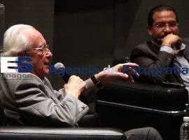 Conferencia Johan Galtung, Candidato a Premio Nobel de la Paz - ES imagen agencia de fotografía